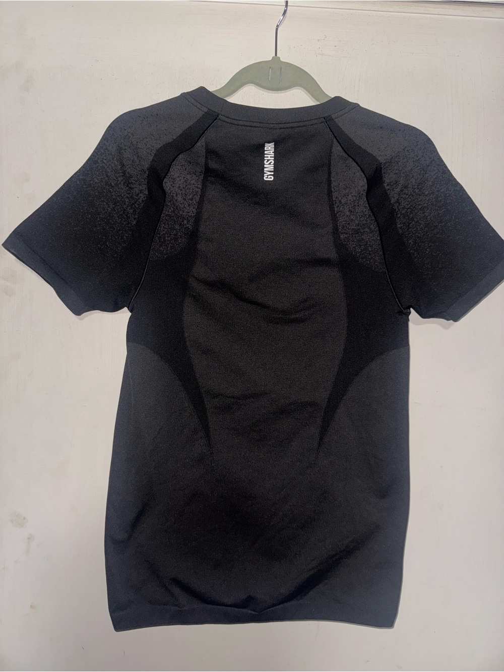 Gymshark Black Seamless Short Sleeve Training Tee - Picture 6 of 7